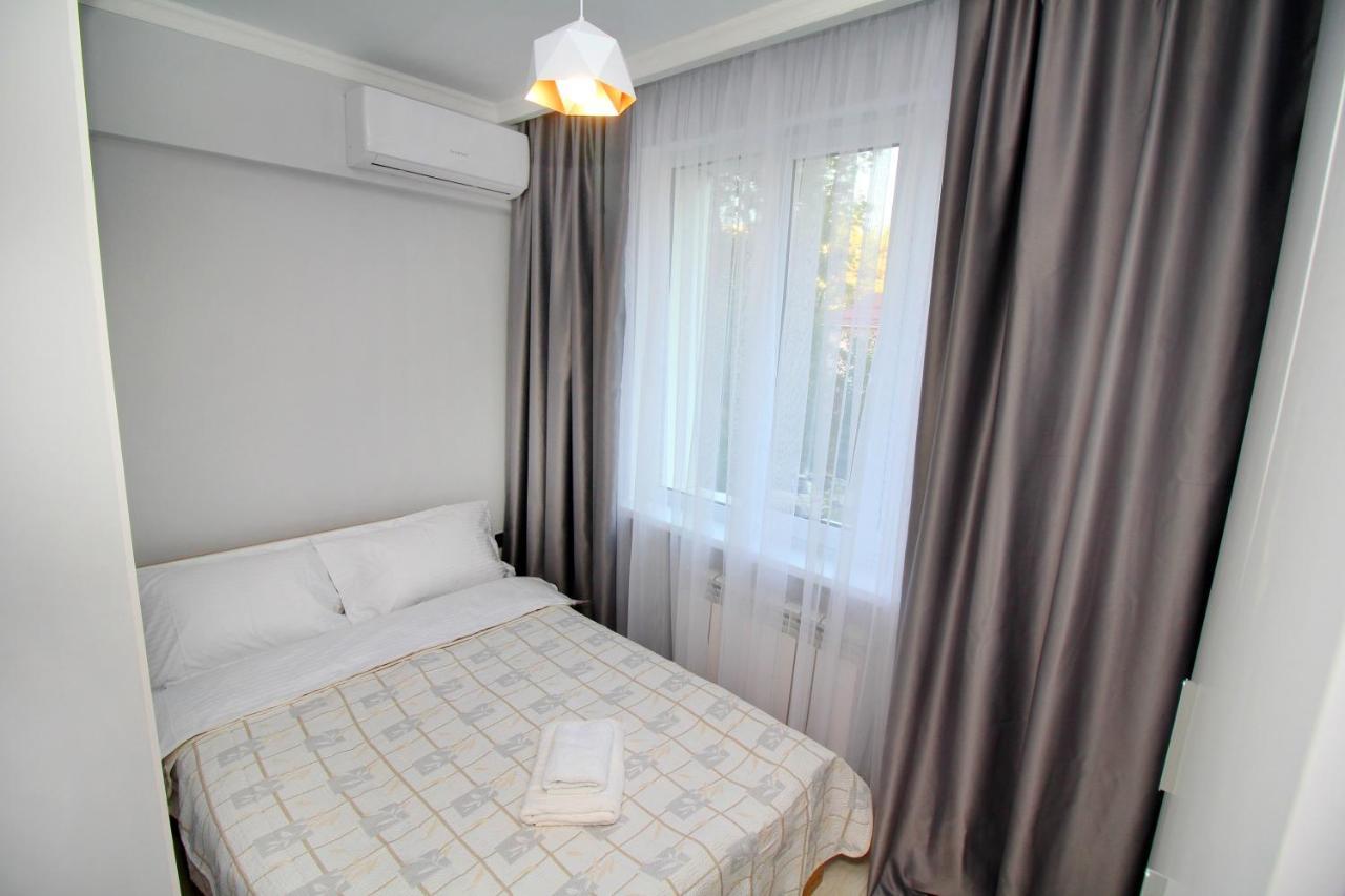 Cozy Studio In The Best Area! 4 アルマトイ エクステリア 写真